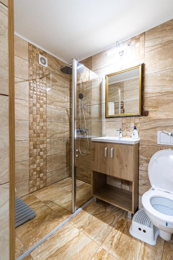 Okbrasov - Apartment & Studio In The Heart Of Old Town, Moments Away From The Black Church Exterior foto