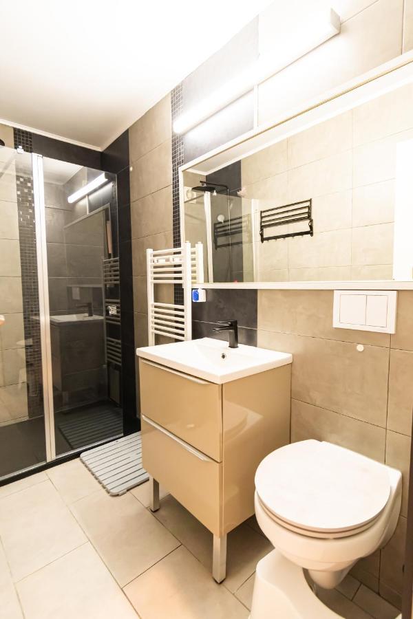 Okbrasov - Apartment & Studio In The Heart Of Old Town, Moments Away From The Black Church Exterior foto