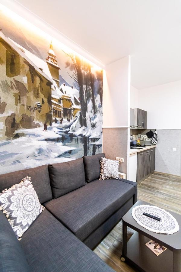Okbrasov - Apartment & Studio In The Heart Of Old Town, Moments Away From The Black Church Exterior foto