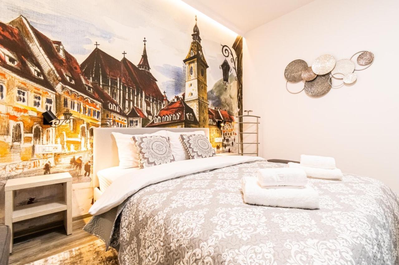 Okbrasov - Apartment & Studio In The Heart Of Old Town, Moments Away From The Black Church Exterior foto